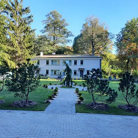 아파트 Unique Place By The *